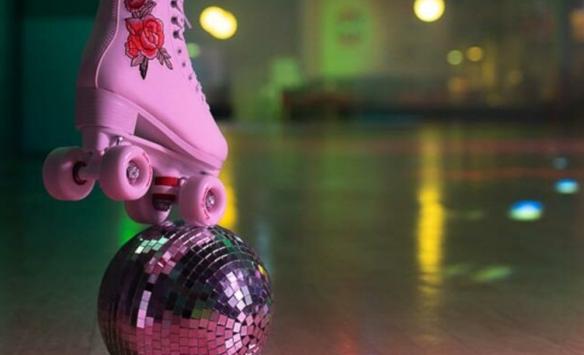 Cosmic roller disco