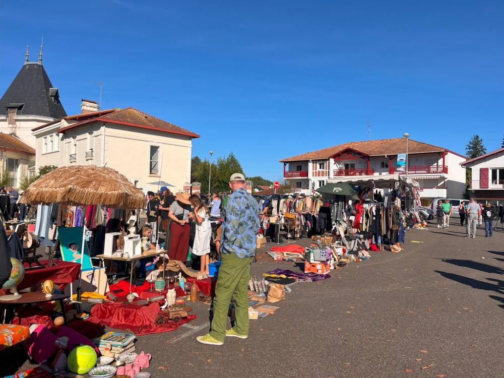 Des objets, des idées et des projets : le vide-grenier du 18 mai au profit des jeunes
